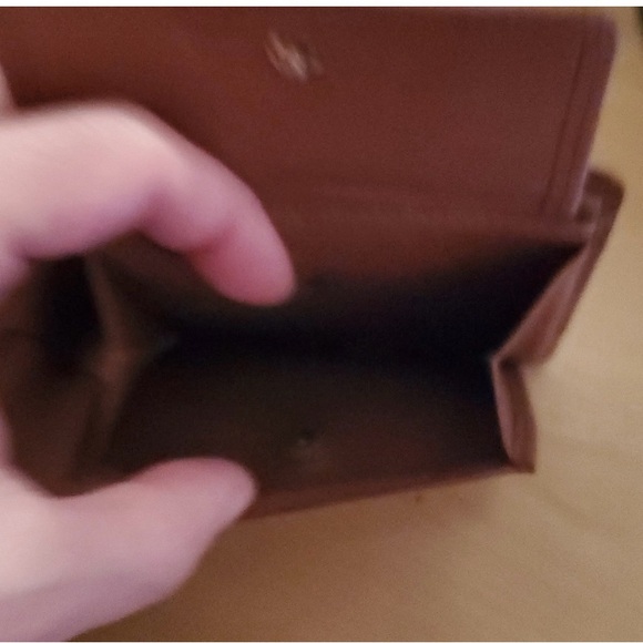 Authentic *Louis Vuitton* Vintage 1980s - Picture 6 of 11